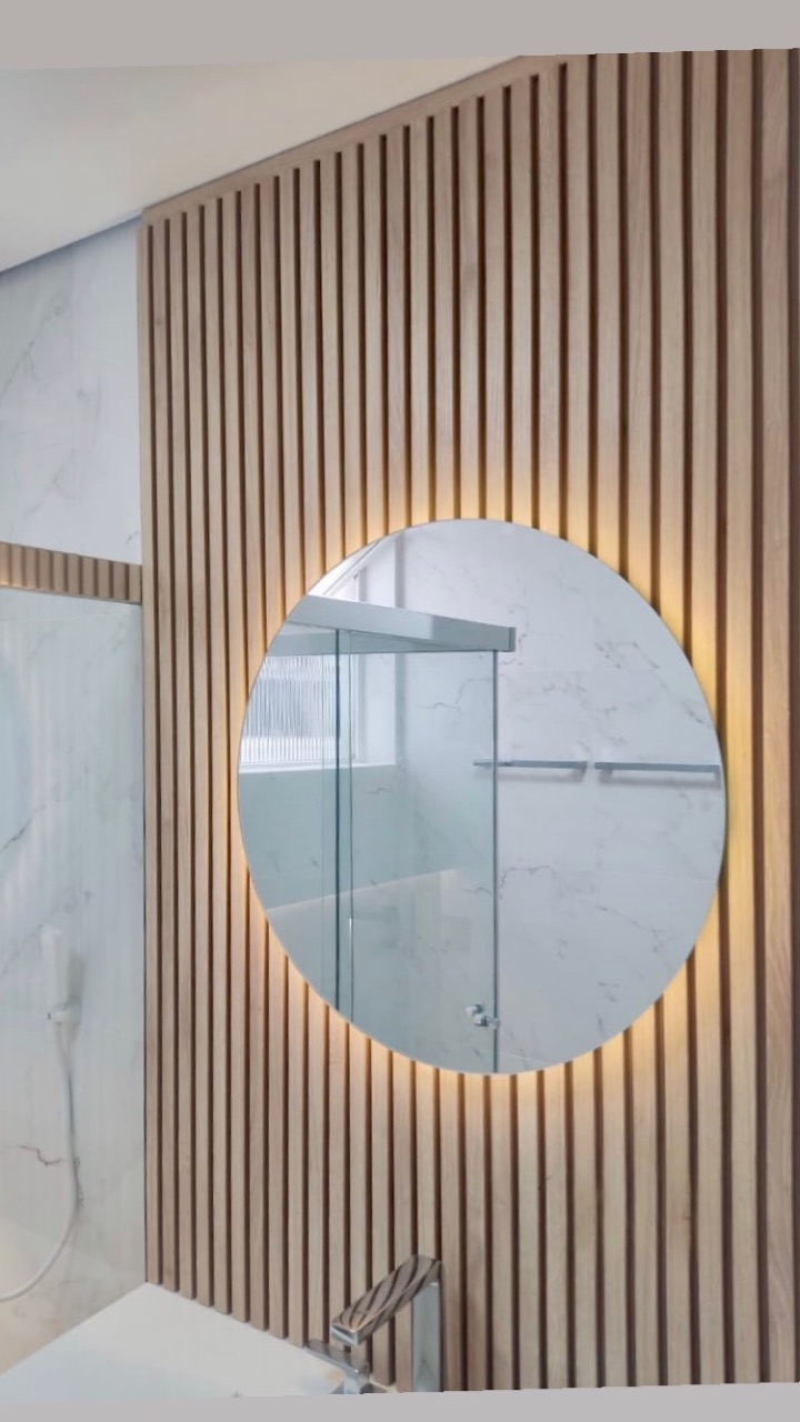 Espelho redondo retroiluminado